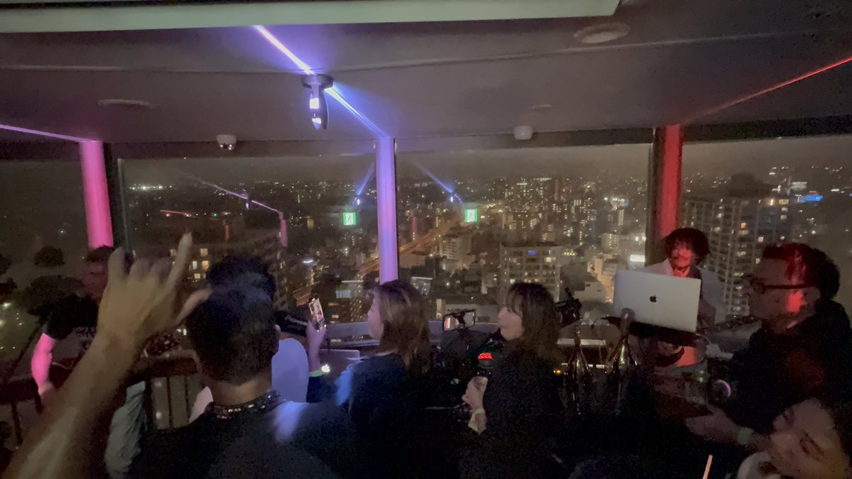 M_708's tweet photo. 先日のLAVA TOWER
マリンタワー初の30階DJイベント https://t.co/ArFGedcgsm