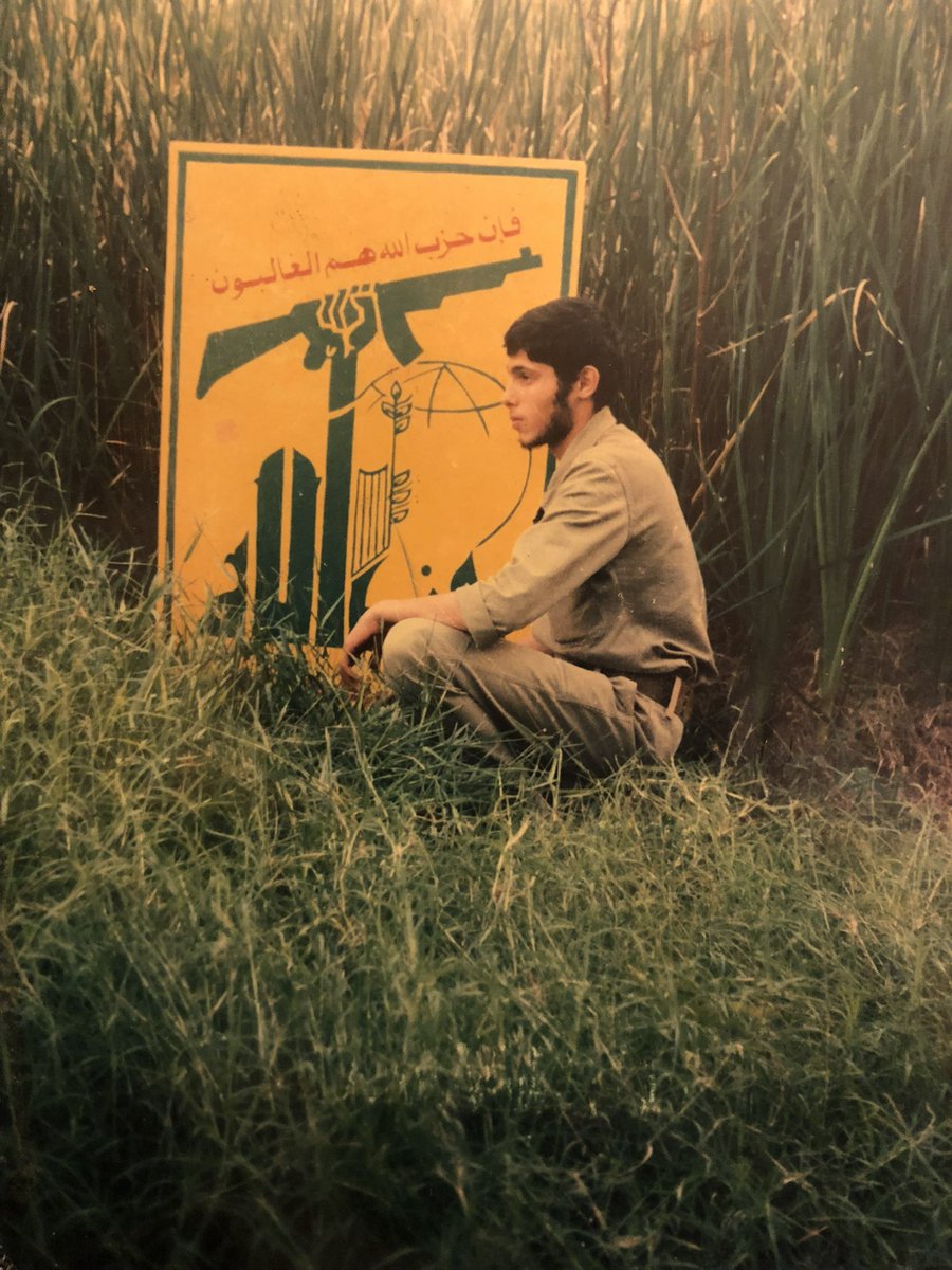 كان اخي جميلا لدرجة ان الارض عجزت عن حمله فخبأته داخلها