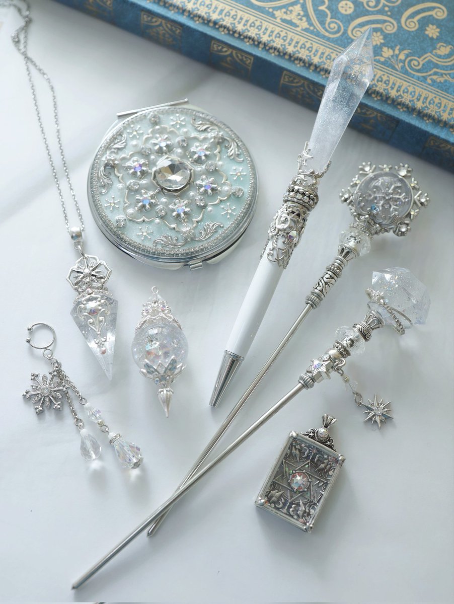 e_m_equipment's tweet image. #癒やされる作品が集まるタグ
儚げに煌めく透明な冬の魔法

#デザフェス62 
11/15～16
東京ビッグサイト
西館 ４階 暗いエリア K14