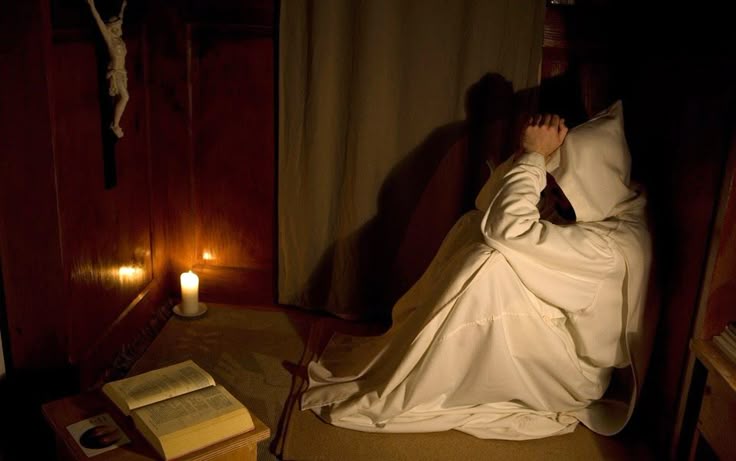 Aunque Dios desea que nos salvemos, no va a ocurrir sin nuestra participación. No estamos predestinados a salvarnos, aunque sí es la voluntad de Dios que nos salvemos.