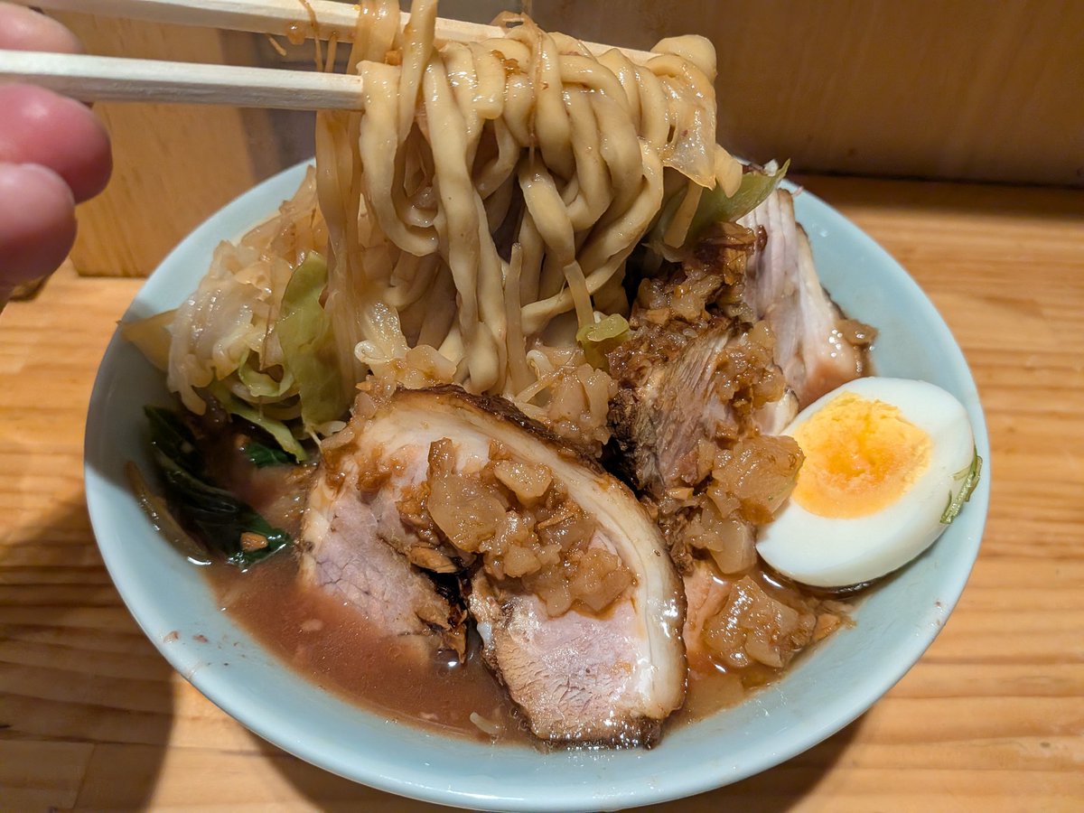 大阪から帰って
秋葉原のわいずの豚麺〜☺️