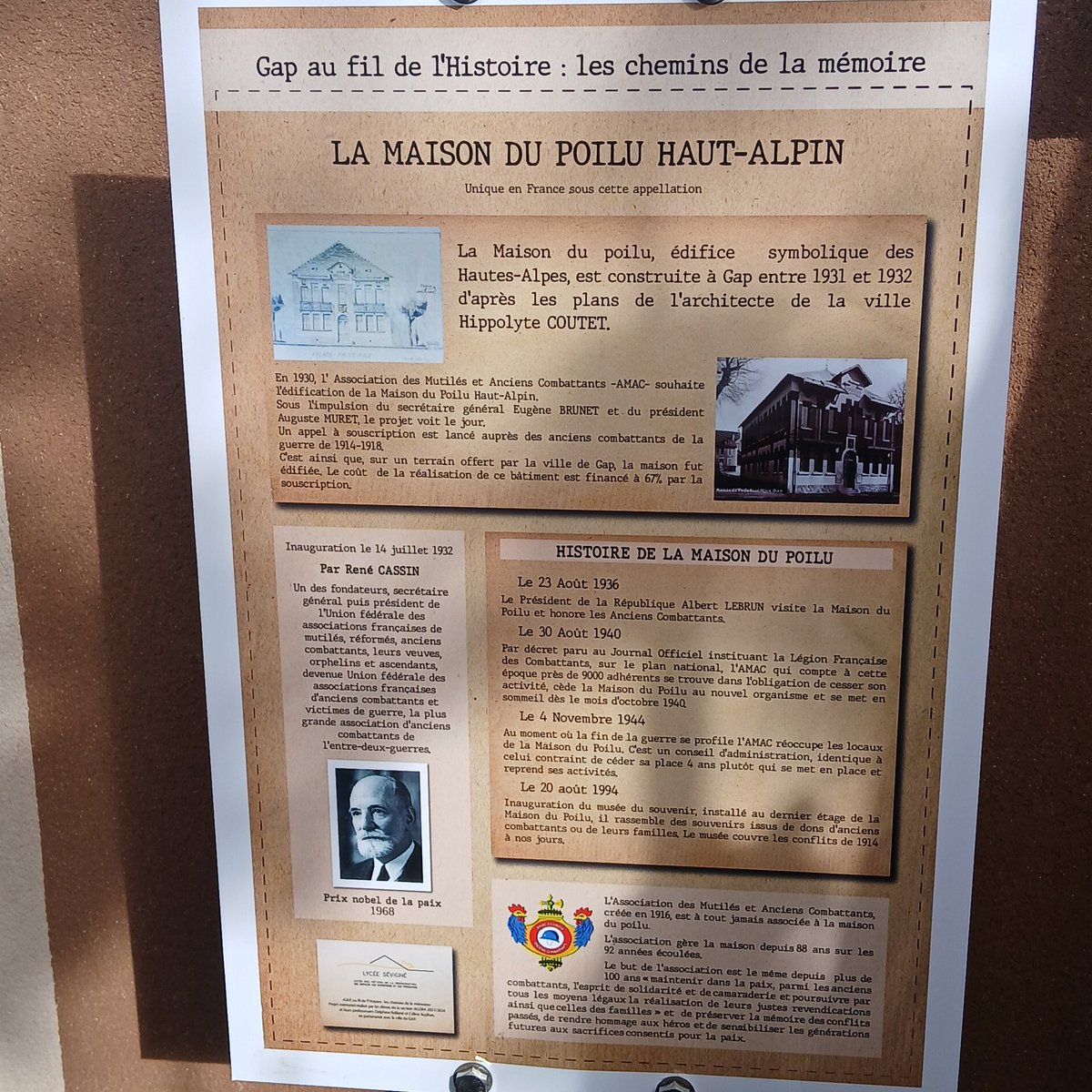 Inauguration de la plaque de la maison du poilu de Gap ce 11 novembre 2025 qui s intègre dans le chemin mémoriel créé  par les élèves du lycée  Sévigné  et leurs professeures. Bravo à  eux ! <a href="/DSDEN05/">DSDEN des Hautes-Alpes</a> <a href="/AcAixMarseille/">Acad. Aix-Marseille</a> <a href="/LyceeSevigneGap/">Lycée_Sévigné_Gap</a>