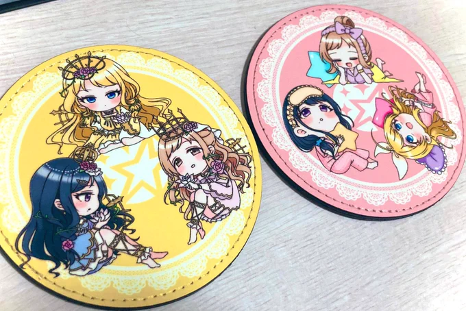 プレイマットも革コースターも出来栄え良い感じに仕上がりました٩(๑❛ᴗ❛๑)۶