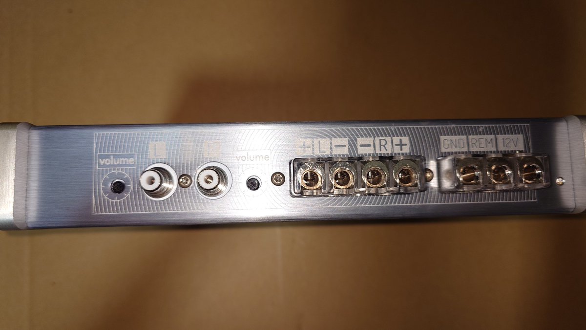 fusosinano's tweet photo. シンフォニ・クワトロリゴ　Precision one
A級　2chアンプ
誰か65000円で買いませんか？

使用期間3年
購入・取り付け施工はカーオーディオプロショップでやりました。

希望
できればニコニコ現金、手渡しが良いです。 https://t.co/N43wGWXKJf