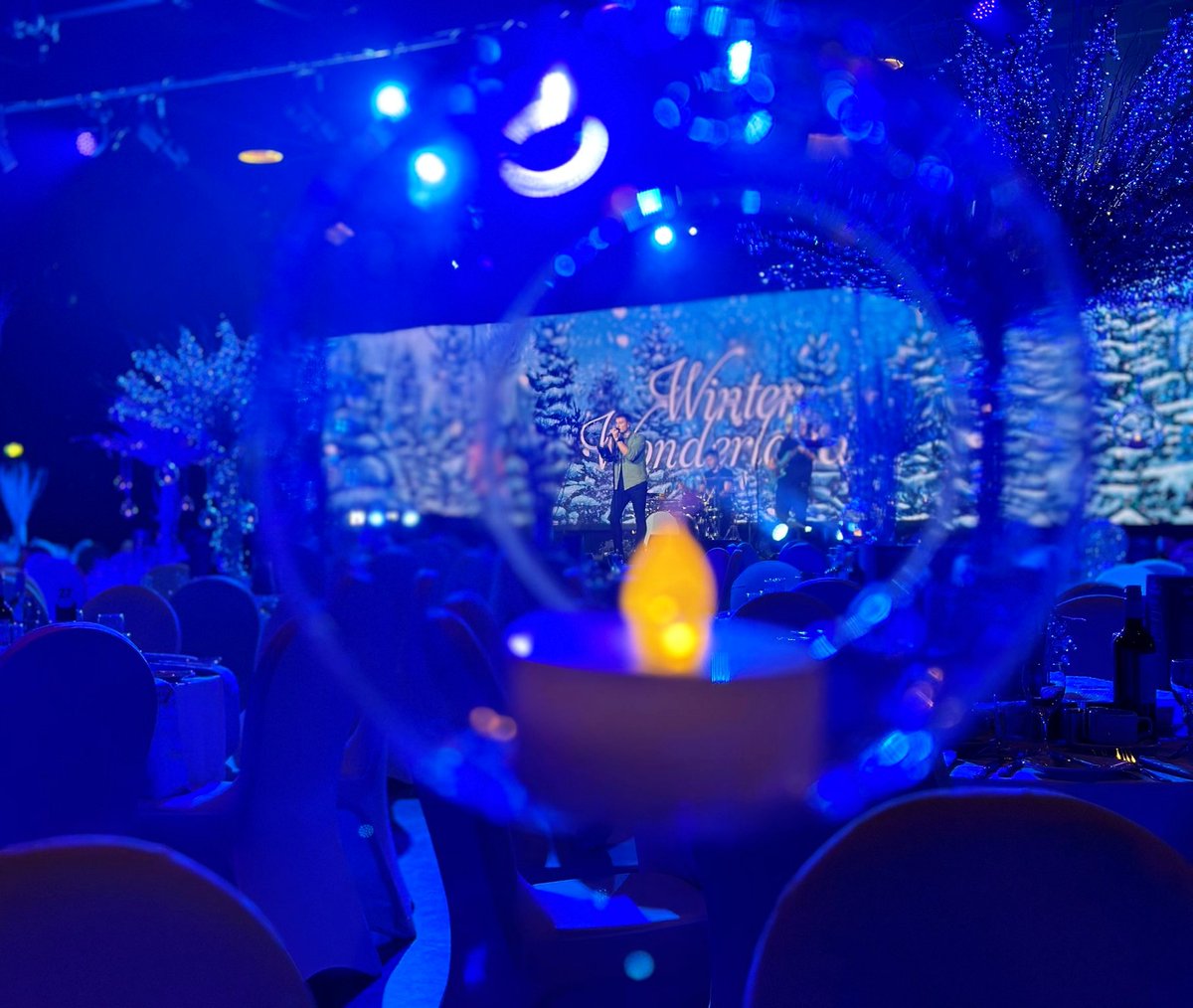 AVMatrix1's tweet image. 🎉 Planning a festive celebration to remember? Let us take care of all your #AudioVisual needs; from lighting and sound to LED screens and effects, so you can focus on the fun and wow your guests!💫

Make this year’s party unforgettable.🥂

🌐 av-matrix.com

#eventprofs