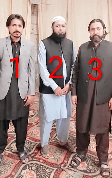 اس تصویر میں میں بھی ہوں
نمبر بتائیں
I am also in this picture
what number am i ?