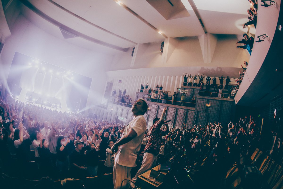 Def_Tech's tweet image. /／
📣 #DefTech
4ELEMENTS TOUR 2025
群馬・藤岡市みかぼみらい館
Thank you so much‼️
\＼

📍NEXT LIVE
11月14日(金) 大阪・箕面市立文化芸能劇場
11月21日(金) 神奈川 ・茅ヶ崎市⺠文化会館

🎫チケット好評発売中
Def Tech “4ELEMENTS TOUR 2025”
deftech20th.jp/4elementstour2…

＝＝＝…