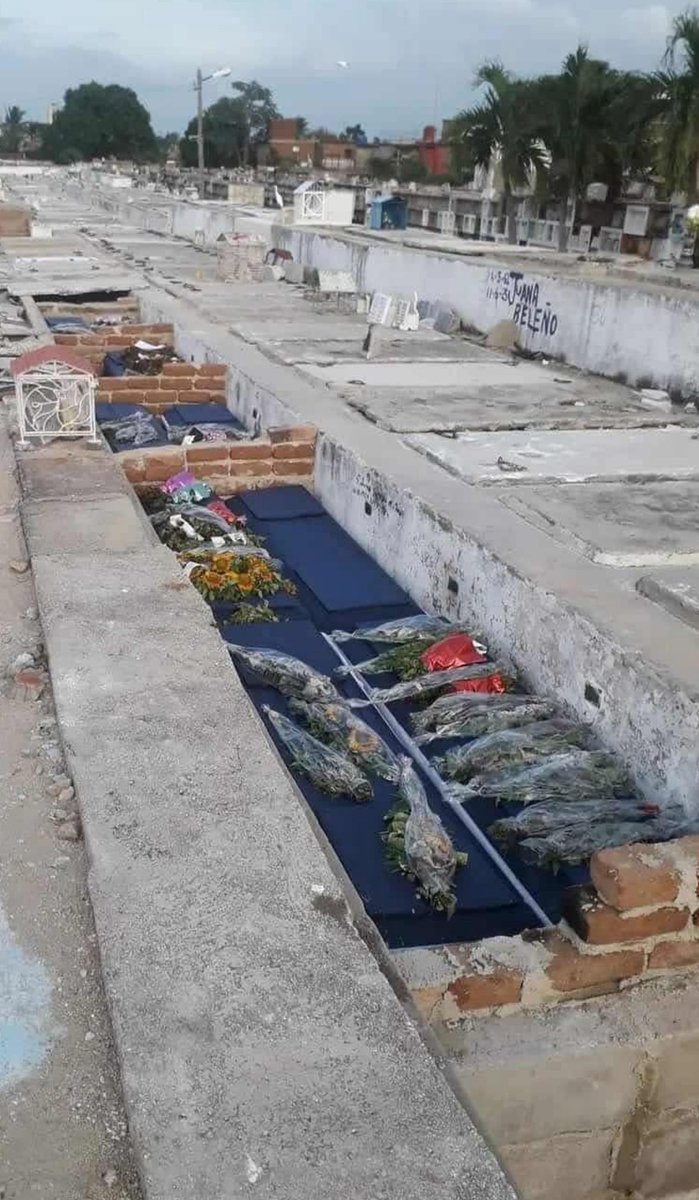 Cuba 🇨🇺 
Urgente 🚨‼️
Colapso sanitario en Camagüey y así están muchas provincias. Ya no hay donde enterrar a los fallecidos por los diferentes virus que están atacando a Cuba y el régimen genocida sigue ocultando los fallecidos y sin tomar acciones. Cuba Estado Fallido.