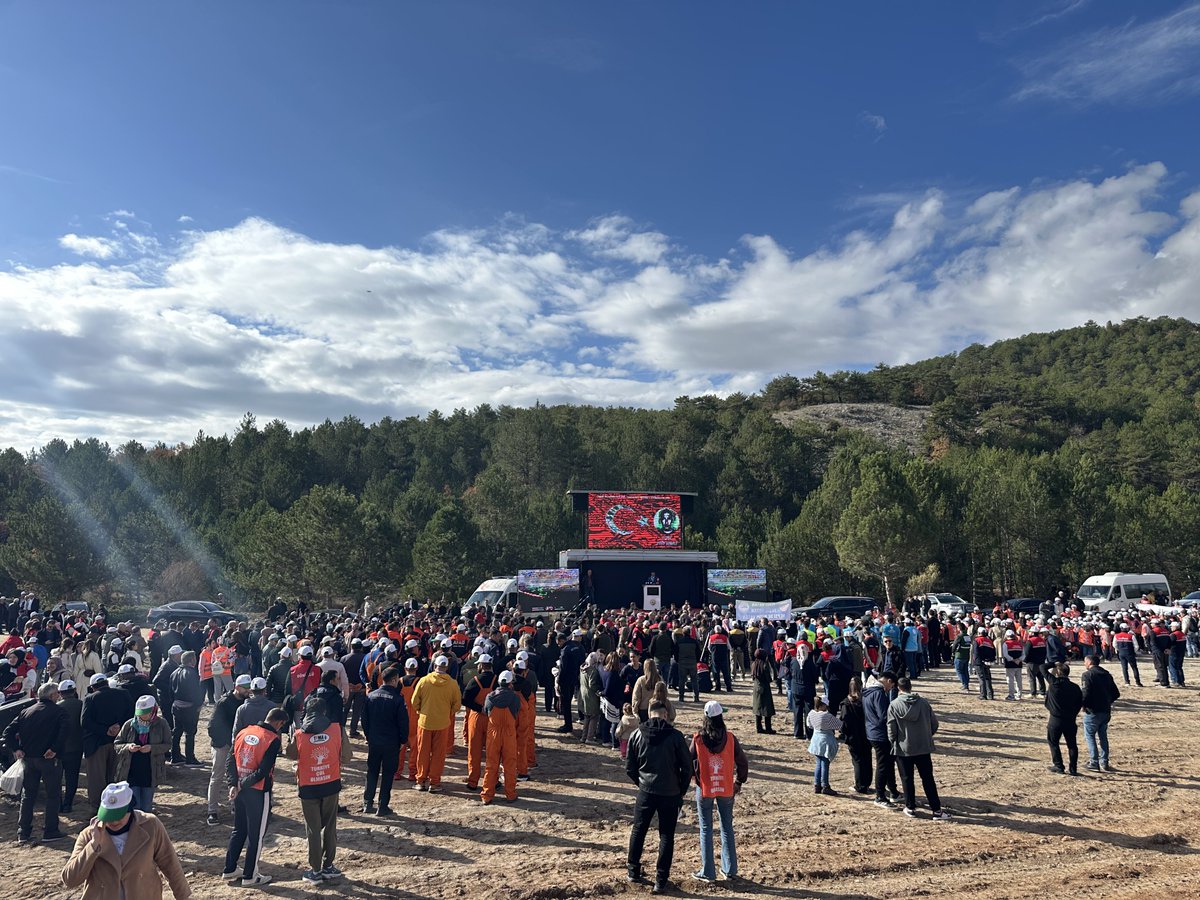Afyonkarahisar'ın İhsaniye ilçesine bağlı Sarıcaova Köyü'nde, Seyitgazi'de çıkan ve Sarıcaova'ya sıçrayan orman yangınında şehit olan kahramanlar başta olmak üzere, orman şehitleri anısına önemli bir fidan dikimi, Yeşil Vatanı kurtarma iradesinde Memur-Sen olarak yerimizi aldık