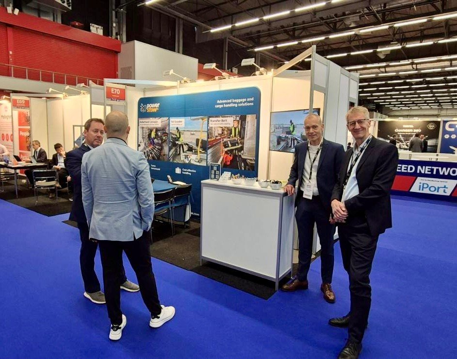 PowerStow tweet media