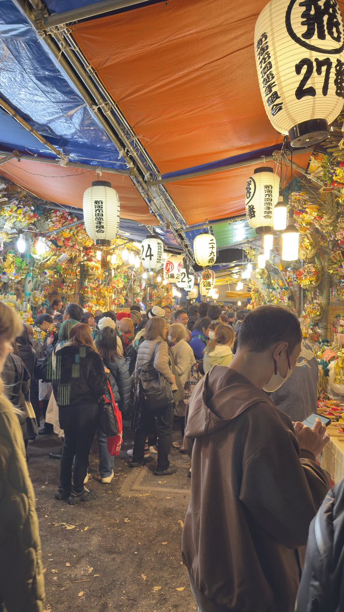 retrohate's tweet image. Estoy en un anime. No me despertéis nunca.