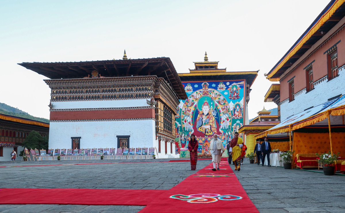narendramodi's tweet image. Had a very good meeting with His Majesty Jigme Khesar Namgyel Wangchuck, the King of Bhutan. We covered the full range of India-Bhutan relations. We discussed cooperation in sectors like energy, capacity building, connectivity, technology, defence and security. India is proud to…