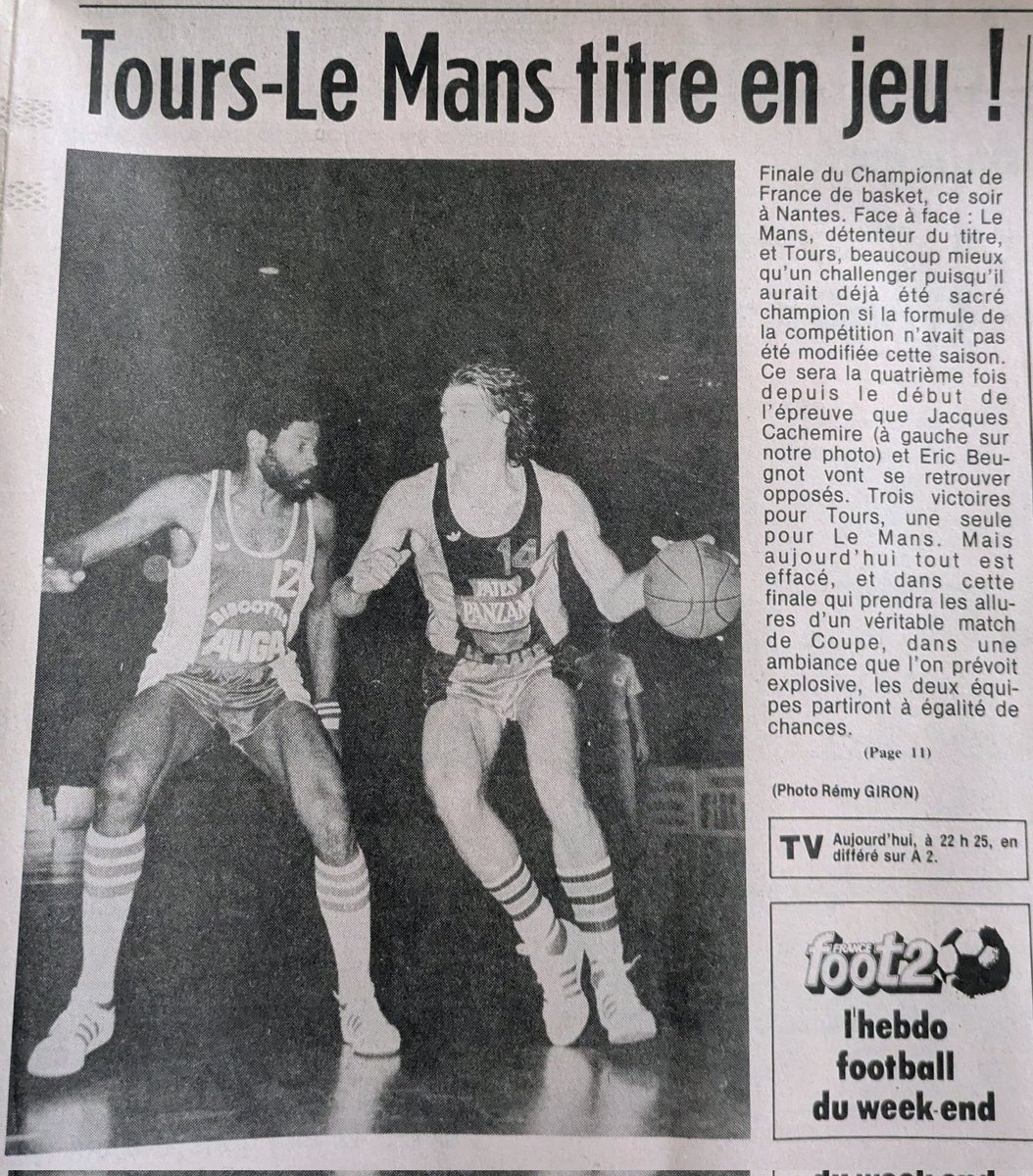 RetroBasket37's tweet photo. {{ Les archives de #RetroBasket37 }}
🚨 L' #ASPOTours en une de @lequipe
2️⃣2️⃣/0️⃣3️⃣/1️⃣9️⃣8️⃣0️⃣
Finale du Championnat de France de Nationale 1 entre l' #ASPOTours et le #SCMLeMans ( @MSB_Officiel), finale sous haute tension entre les 2 rivaux de cette saison 1️⃣9️⃣7️⃣9️⃣-8️⃣0️⃣. https://t.co/f7kw1T5ORZ