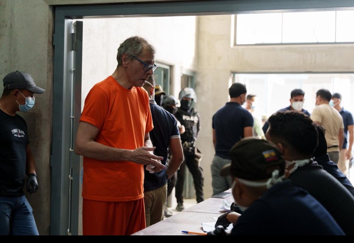 Que le vamos a decir a la abogada de este delincuente cuando pida su libertad....

NOchchNO

VOTA todo SI