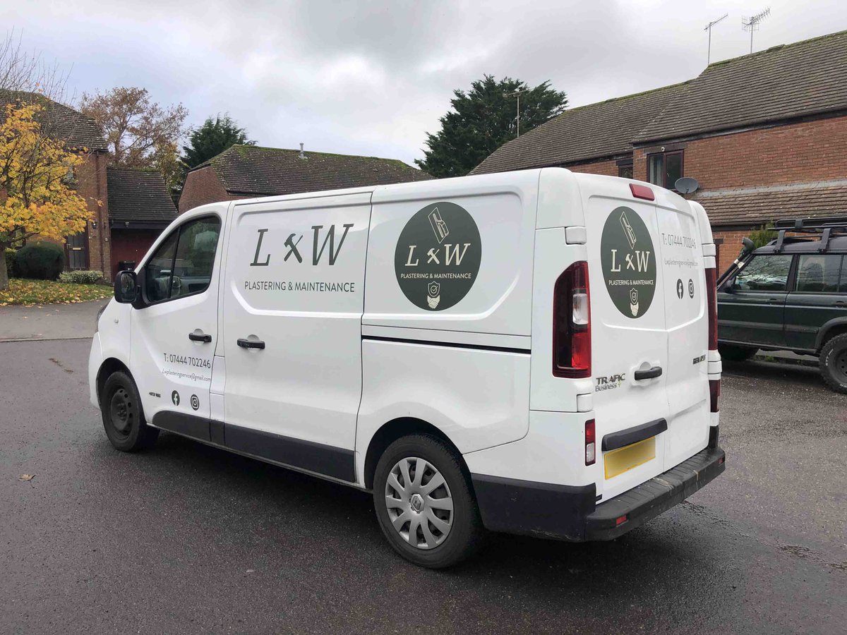 amyajdesigns's tweet image. Recently completed signwriting for L.W Plastering &amp;amp; Maintenance, featuring 2-colour vinyl graphics that really make it stand out. Clean and professional, great for advertising on the move!

#VehicleGraphics #SignWriting #RenaultTrafic #VinylGraphics