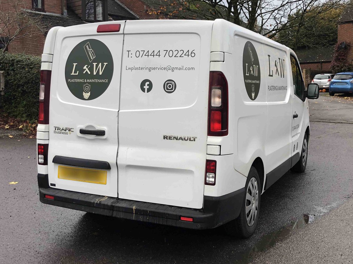 amyajdesigns's tweet image. Recently completed signwriting for L.W Plastering &amp;amp; Maintenance, featuring 2-colour vinyl graphics that really make it stand out. Clean and professional, great for advertising on the move!

#VehicleGraphics #SignWriting #RenaultTrafic #VinylGraphics