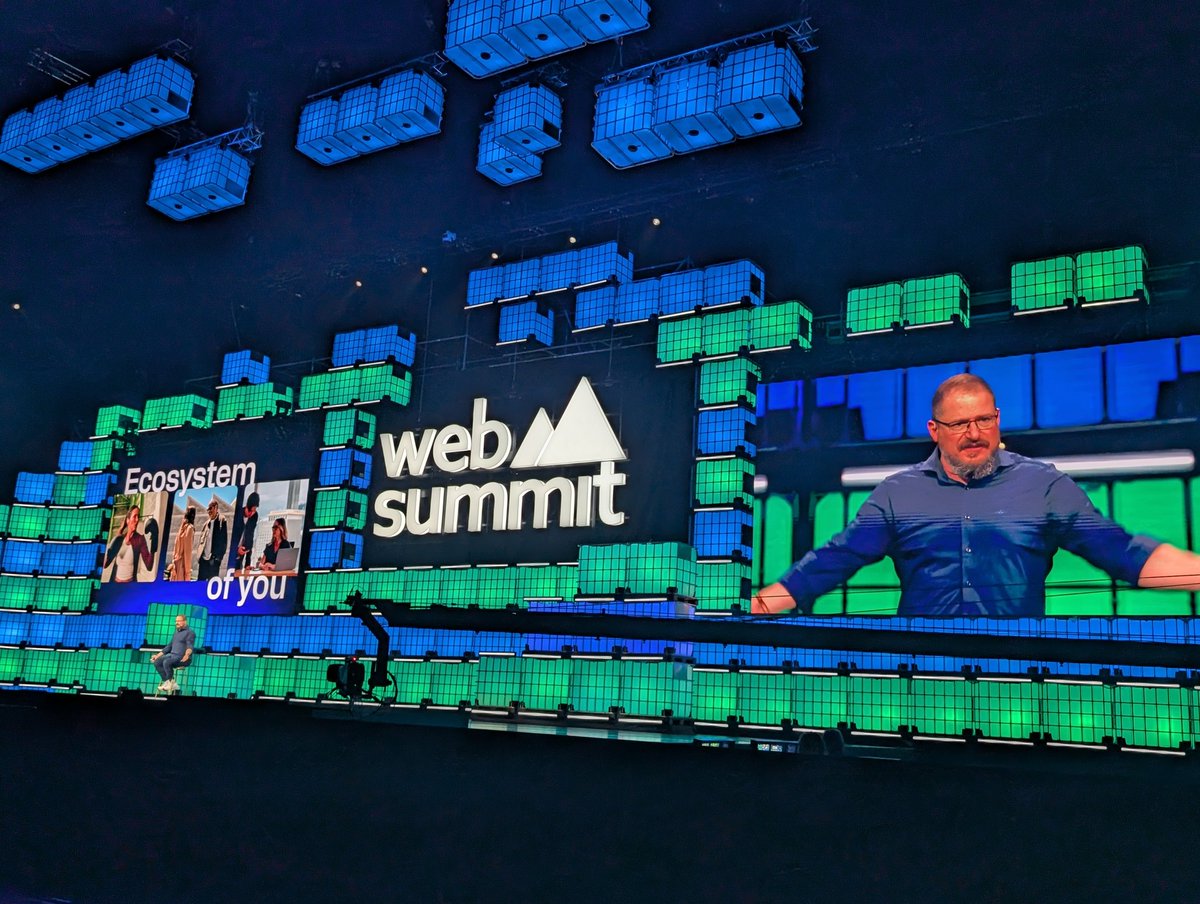 tripathiuttam's tweet image. Clear message from @cristianoamon for all the #developers at #WebSummit - AI is going to power new Ecosystems and Developers will help build them! Get started by building on @Qualcomm developer platforms!!