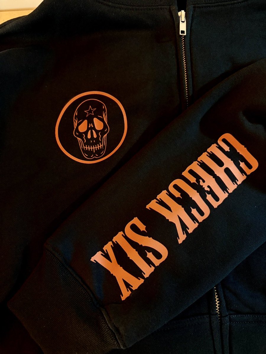 JSDFDaisakusen's tweet image. 2025 Winterラインナップの発送が始まりました。写真は定番のアグレッサーモデルの10オンスパーカー（2025Ver.）です
waxon.thebase.in