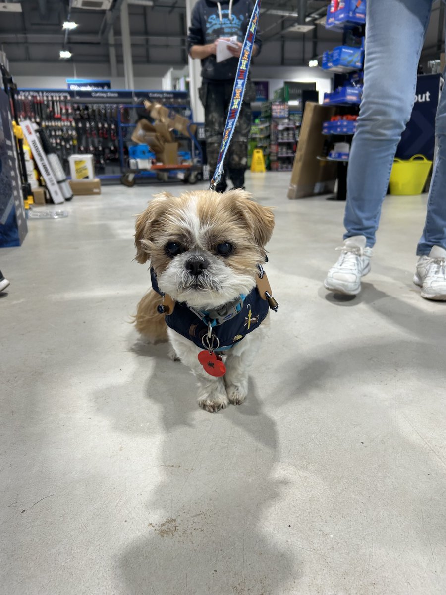 Lest We Forget 🇬🇧

Today, we remember and honour all who have served, fought, and sacrificed for our freedom. ❤️
Their courage continues to shape the peace we’re privileged to enjoy — past, present, and those still serving today.