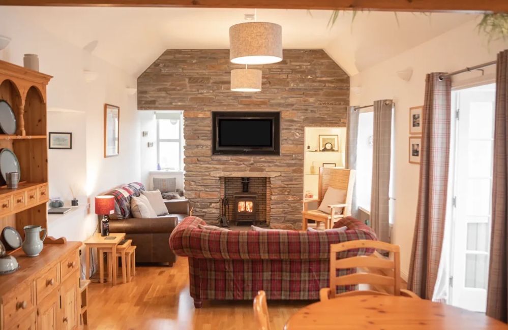 aroundaboutbrit's tweet photo. Getaway to Instabillie Self Catering.
This is a collection of holiday cottages set in beautiful Sandwick, Orkney, just one mile north of the Bay of Skaill.
https://t.co/abt48bJRGy
#InstabillieSelfCatering #Orkney #Sandwick #BayOfSkaill #SelfCatering #Scotland #FamilyHoliday https://t.co/42loAcHtwT