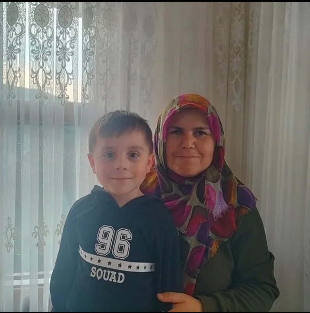 Bu ülkede çocuk olmanın bedeli bu kadar ağır olmamalı.Huzur içinde uyu minik Osman'ım.
Çok üzgünüz. 🖤
#kastamonu