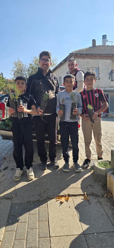 📌11 Kasım Ağaçlandırma Seferberliği

İlçemizde fidan dikimi ve fidan dağıtımı gerçekleştirilmiştir. 

📍Kuruçay / Akkise