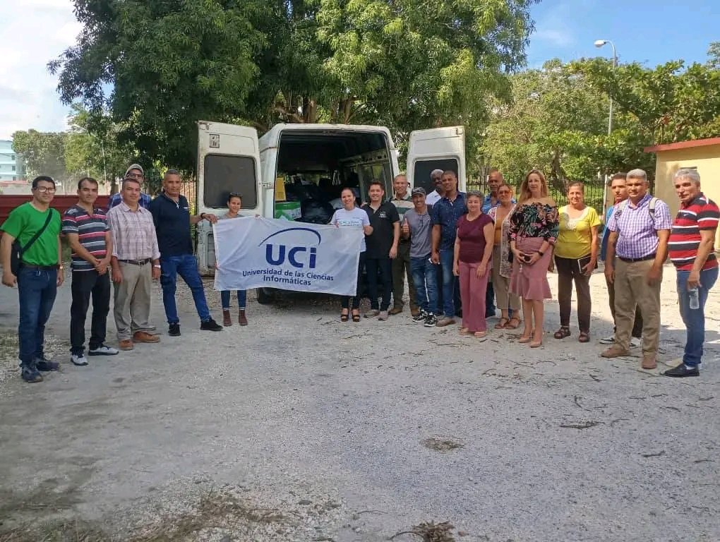 En un hermoso gesto de solidaridad, recibimos en la <a href="/univholguinera/">UniversidadHolguin</a> una donación de la hermana <a href="/universidad_uci/">Universidad de las Ciencias Informáticas</a> .Muchas gracias en nombre de nuestra comunidad universitaria.
<a href="/CubaMES/">MES</a> <a href="/JvelabVela/">jessica vela batista</a> <a href="/WalterBG_MES/">Walter Baluja García</a>