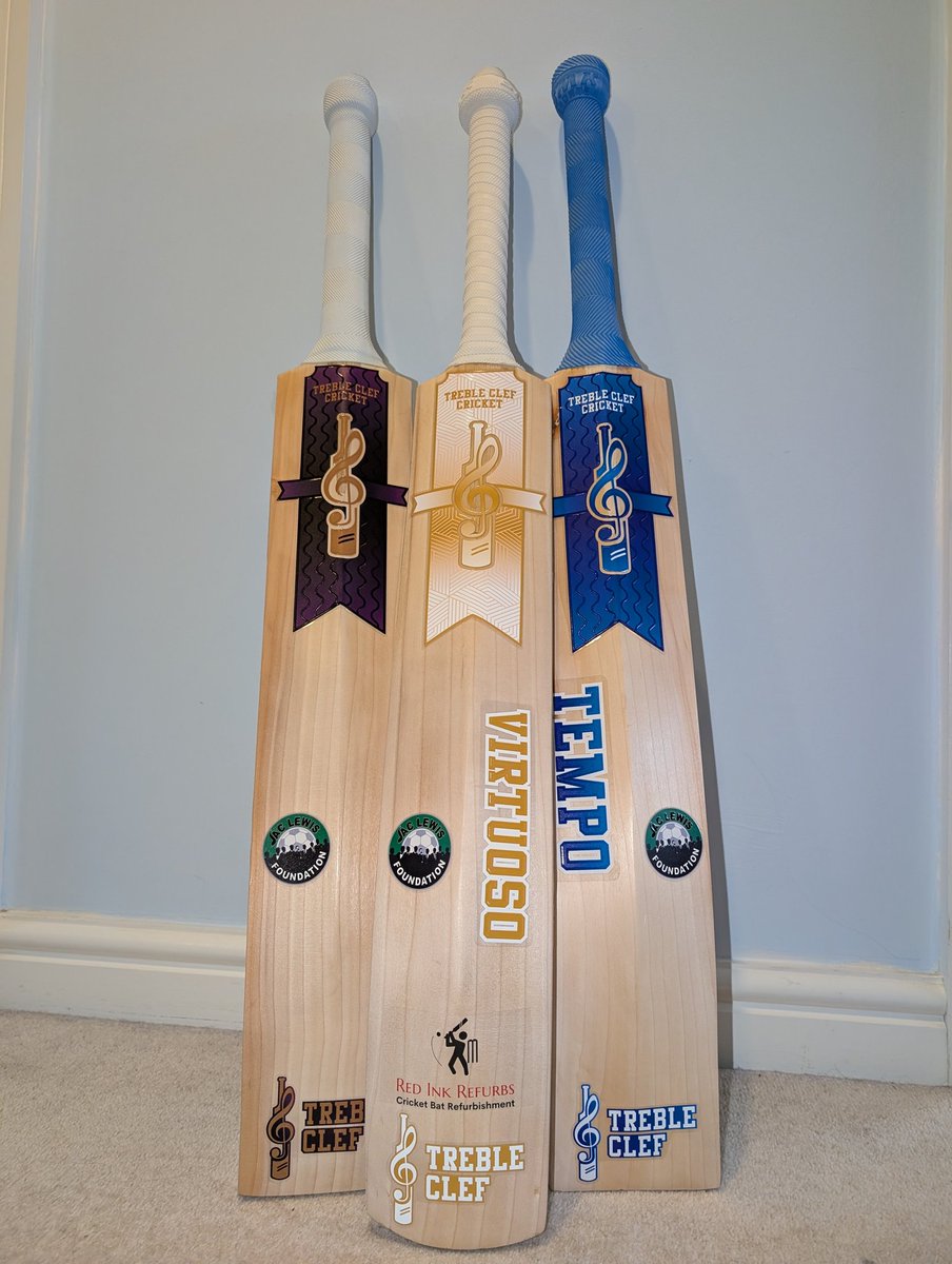 Bats all stickered up and ready to go into the bag for winter nets. A couple of fresh wands from <a href="/TrebleClefCric/">Treble Clef Cricket</a> and a little refurb thanks to @redinkrefurb. 

Also, proud to be supporting the <a href="/JacLewisFdn/">Jac Lewis Foundation</a> this coming season. A superb charity doing some amazing work!