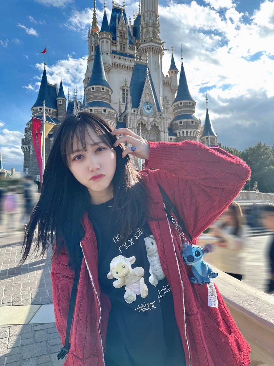 LINO_LEVEL7's tweet image. 手繋いでくれなきゃ嫌だなぁ💭

#月海りの #LINO #LEVEL7