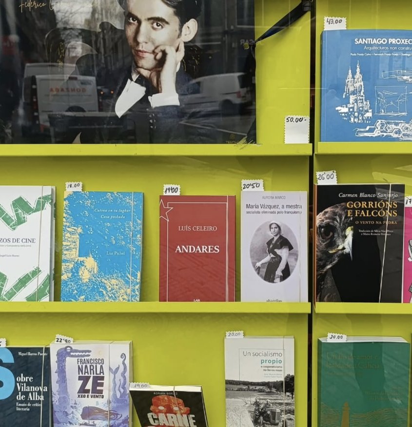 Grazas á libraría Follas Novas de Santiago, por nos  ensinar ANDAR.ES.