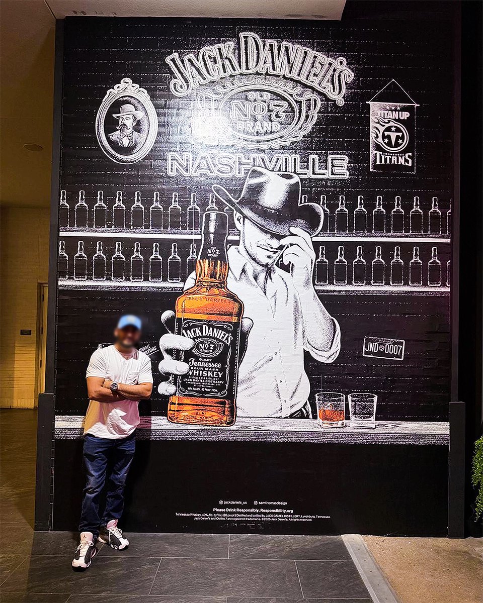samthomasdesign's tweet image. official mural for jack daniel&apos;s in nashville 🤠

waited months to post this, wanted to gather photos from irl, scale is very necessary. really hoping i can do some more projects like this, was insanely cool