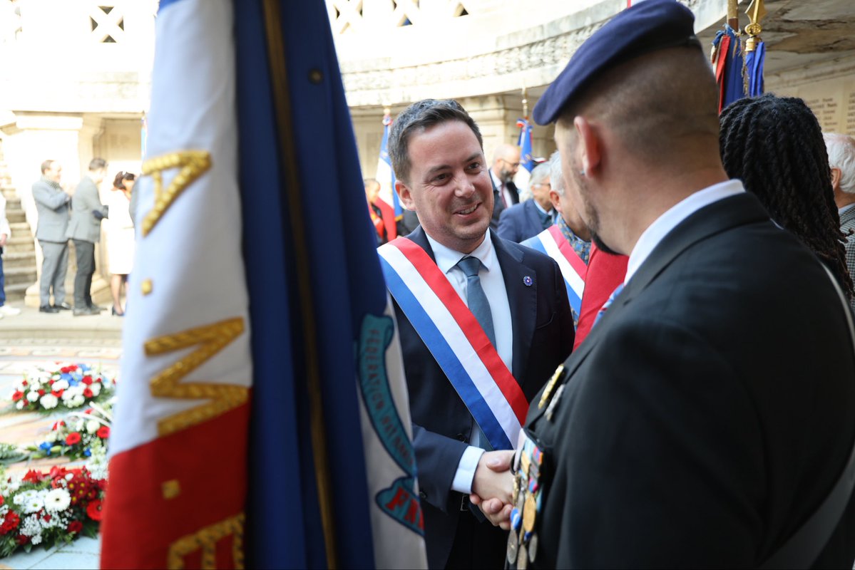 🇫🇷 J’ai participé ce matin, avec Sylvie Josserand et Julien Sanchez, après les cérémonies de Saint-Césaire et de Courbessac, à la cérémonie départementale du #11Novembre à Nîmes.

Honneur à nos héros qui ont payé de leur vie notre liberté.