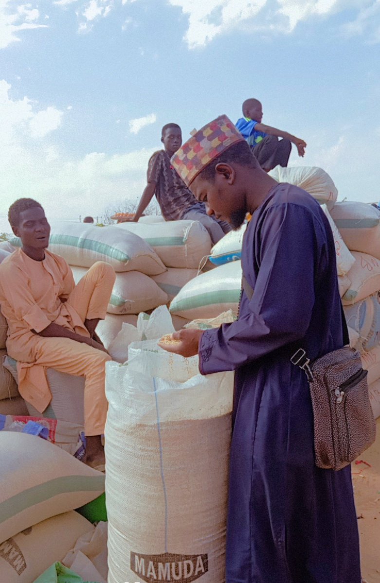 When your source of livelihood depends on politics or a politician, telling the truth will become your greatest fear. My dear brothers hustle so that you will live with dignity !!!