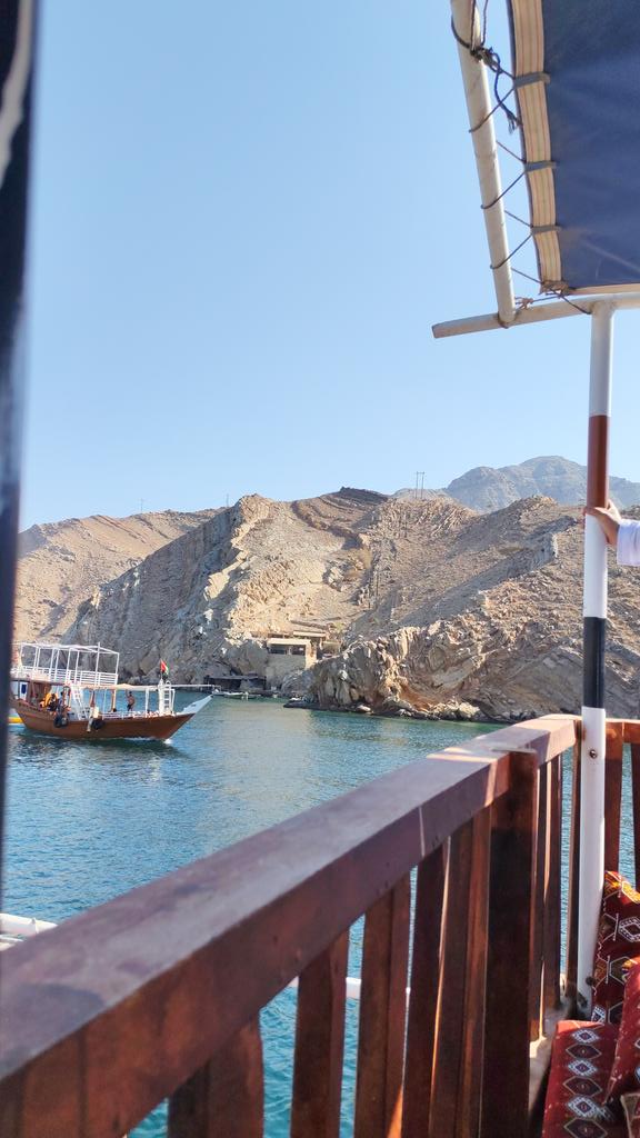 ibo883's tweet photo. مسندم.. حيث يذوب الجبل في البحر وتتنفس الروح جمال الطبيعة. 🌊
#خصب 
#مسندم https://t.co/FPBUw8mYNm