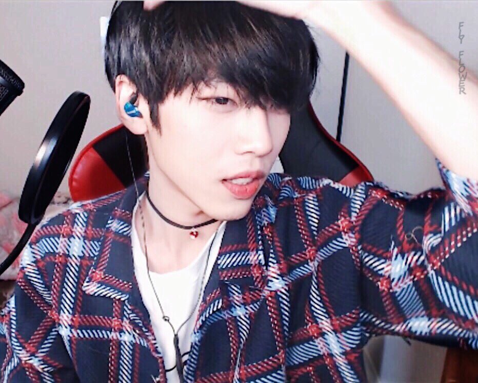 kimjuny_'s tweet photo. 이 날들을 특히 좋아해요 . . 🫰🏻 https://t.co/fuA89gKBzR