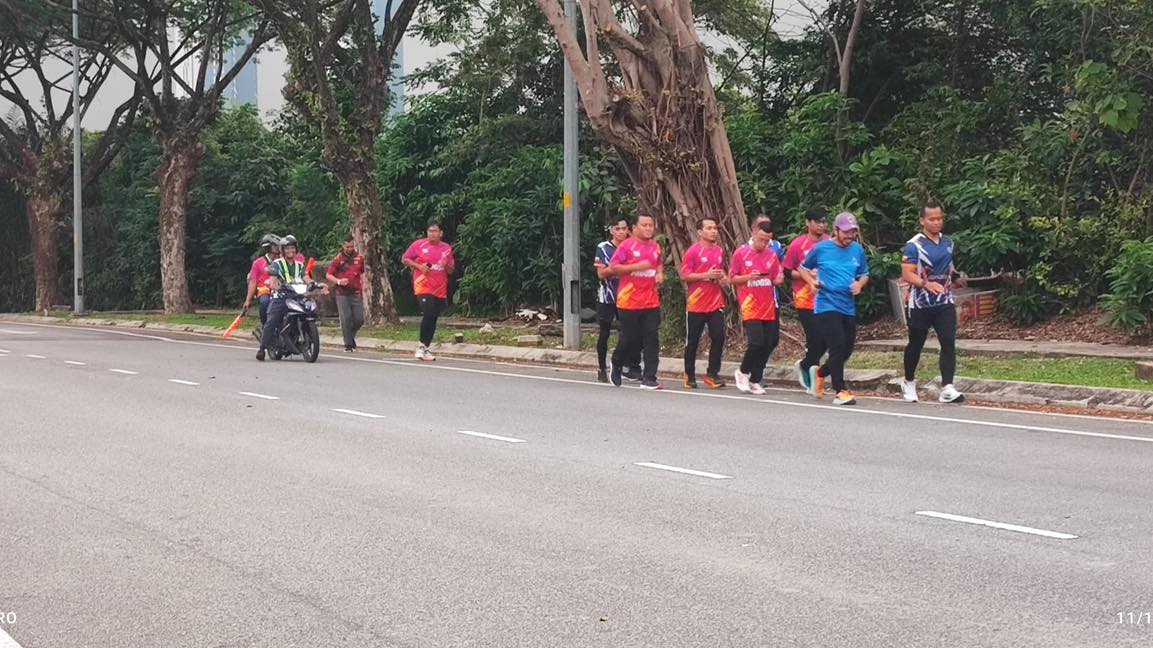 DOSM_Selangor's tweet image. SESI LIBAT URUS BANCI EKONOMI 2026 BERSAMA STAKEHOLDERS

Sesi senamrobik dan larian santai melibatkan warga DOSM Selangor bagi memupuk gaya hidup sihat, semangat kekitaan dan kesejahteraan fizikal &amp;amp; mental.

#FitDOSM #DOSMSelangor #BanciEkonomi2026