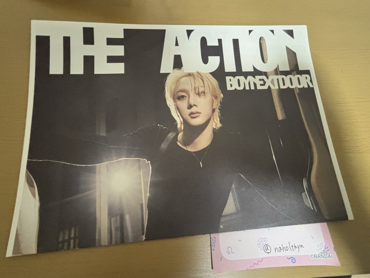 ななな tweet media