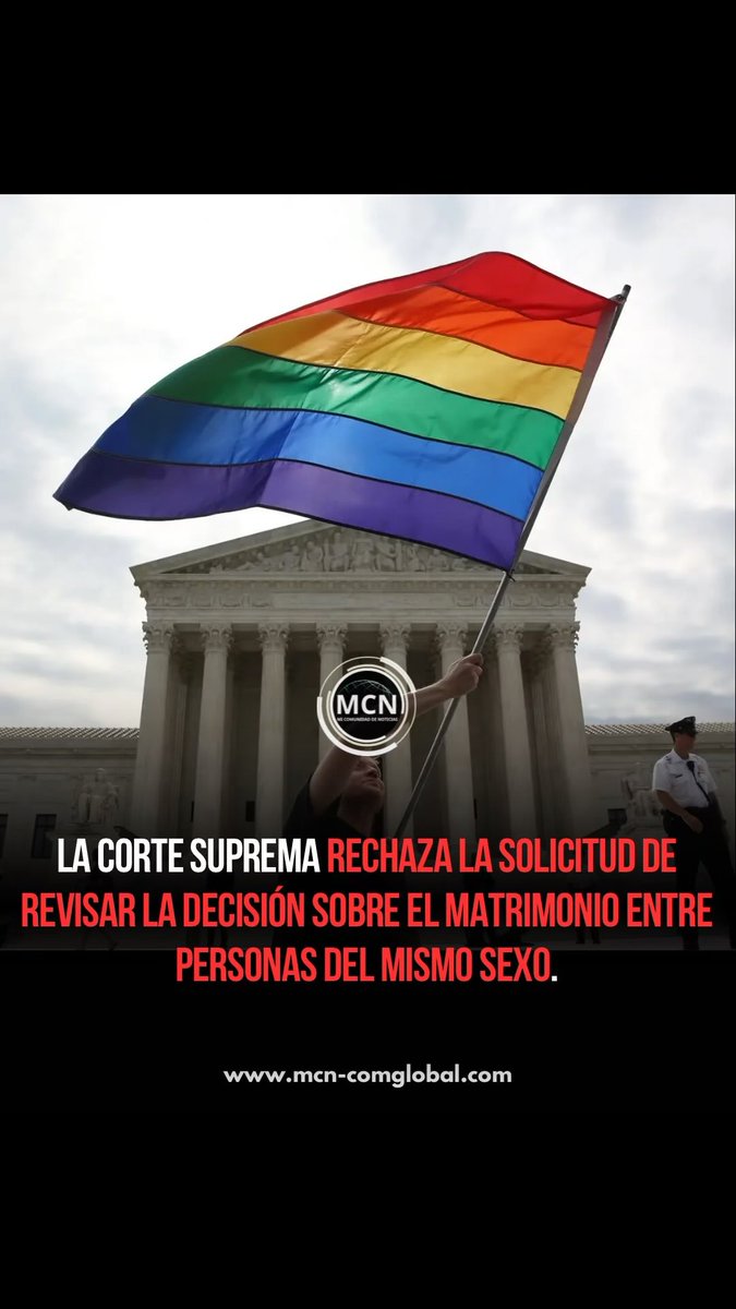 MCNComGlobal's tweet photo. 🏛️ La Corte Suprema de EE.UU. mantiene el matrimonio igualitario 🌈
Rechazó el pedido de Kim Davis, la exfuncionaria que en 2015 negó licencias a parejas del mismo sexo.
#EEUU #MatrimonioIgualitario #KimDavis #LGBTQ+ https://t.co/ntkTHFEBP2