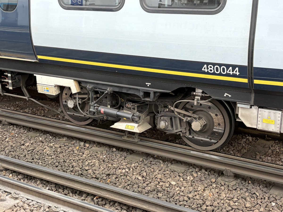 dave987a's tweet image. Not seen this before. 
#class701 #arterio