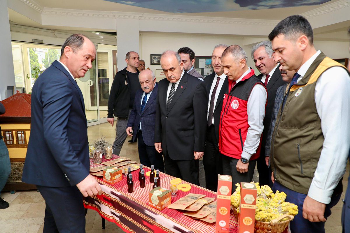 DOKAP İllerinde Arı Kolonilerinin Hastalıklarla Mücadele ve Tedavisi Projesinin Tanıtımı Yapıldı ordu.gov.tr/dokap-illerind…