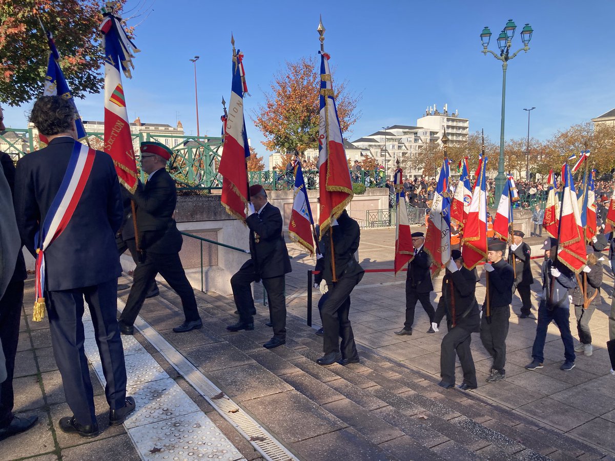 Cérémonie de commémoration du #11novembre 🇫🇷 ce matin #Angers <a href="/ChristopheBechu/">Christophe Béchu</a> <a href="/Prefet49/">Préfet de Maine-et-Loire 🇫🇷🇪🇺</a>