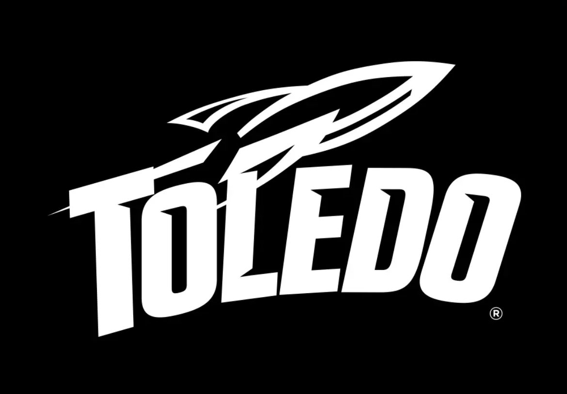 Wow extremely blessed to receive my 5th offer from Toledo!! #gorockets🚀 <a href="/Coach_Eliano/">Perry Eliano</a> <a href="/aj_harrisonjr/">AJ Harrison</a> <a href="/Coach_MGregory/">Mike Gregory</a> <a href="/CoachCamRod/">Coach Cam Rodgers</a> <a href="/dmlawrence28/">MikeLawrence</a> <a href="/247Sports/">247Sports</a> <a href="/ChadSimmons_/">ChadSimmons</a> <a href="/On3sports/">On3</a> <a href="/adamgorney/">Adam Gorney</a> <a href="/Evan_Flood/">Evan Flood</a> <a href="/BenjaminRivals/">Marcus Benjamin</a>