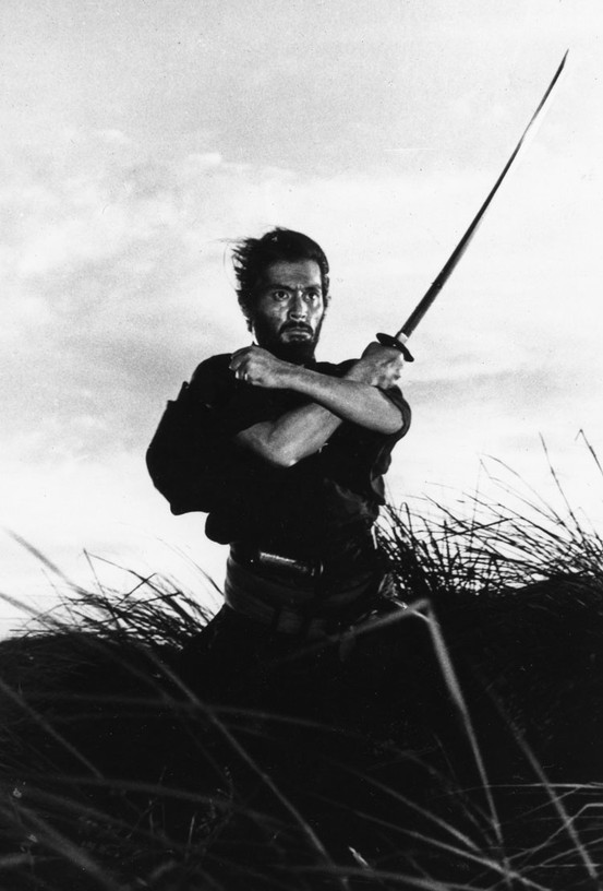 Falleció Tatsuya Nakadai. Trabajo con los grandes directores y actores en la mejor época del cine japones. Personalmente con Kobayashi hizo sus mejores actuaciones en La condición humana y Harakiri. Como curiosidad hizo una peli con Bud Spencer y la original de  Hachiko.