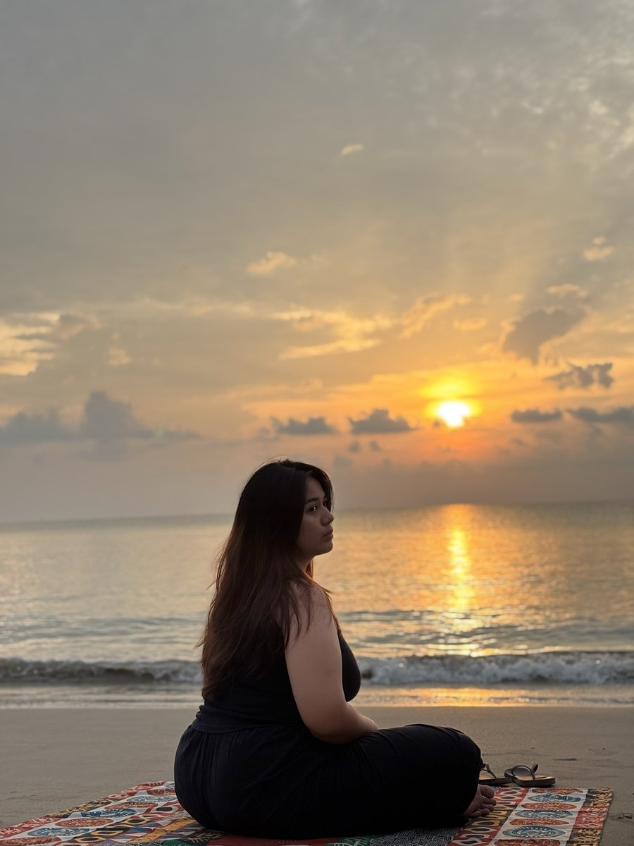 trynafindsylvia's tweet photo. 🌊🌞✨.jpg https://t.co/LqTDZEeumD