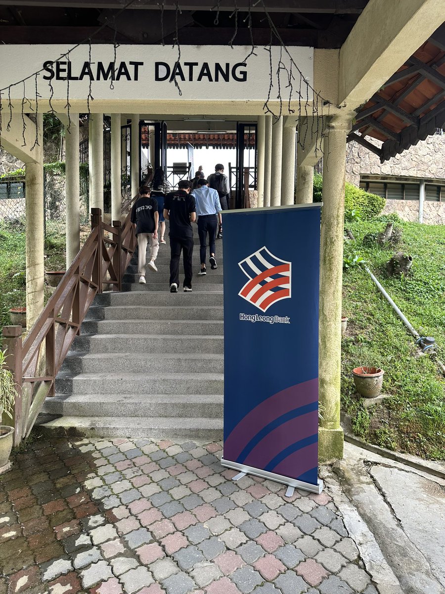 william_ooi__'s tweet photo. Hong Leong Bank Durian Party https://t.co/I95OsEjBN1