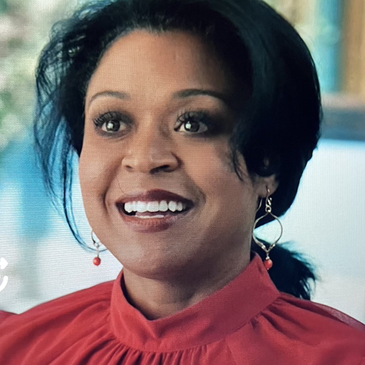 So surprised and thankful to see my earrings being worn in “Dishing up Love”, a <a href="/PrimeVideo/">Prime Video</a>  Thank you to <a href="/SabrinaCofield/">Sabrina Cofield</a> who plays Rosemary for wearing them so well.  Thanks to <a href="/theartisangroup/">The Artisan Group®</a> and Nancy Cannon, the costume designer.

bellarosejewelrydesign.com