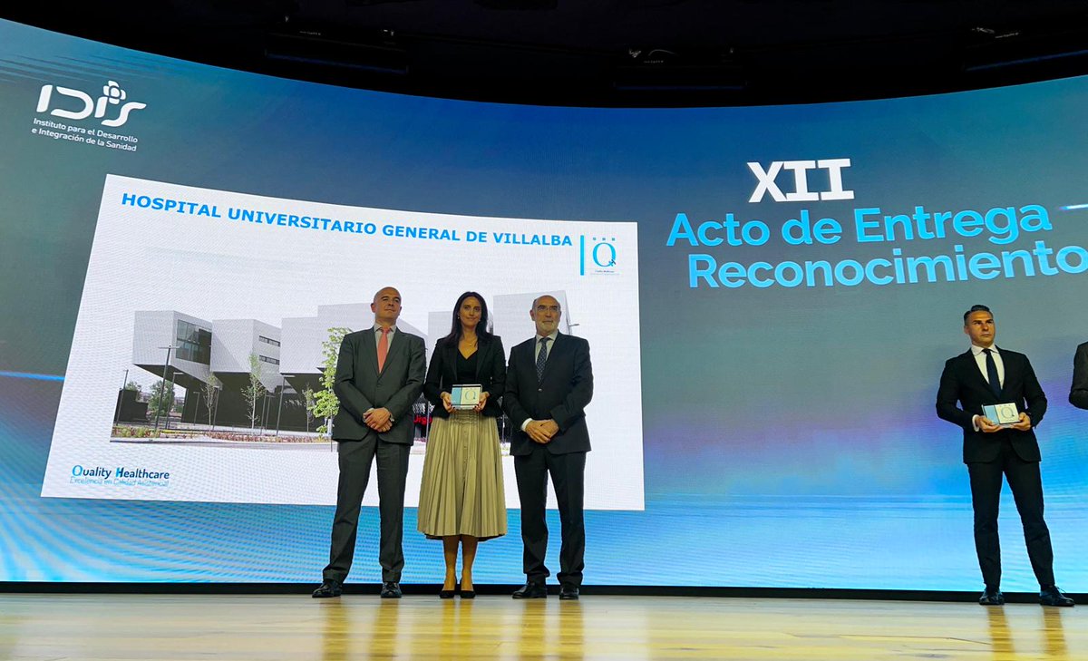 Acabamos de recibir el sello QH***, entregado por
<a href="/idisalud/">Fundación IDIS</a>, en reconocimiento a nuestra calidad asistencial y seguridad. Han recogido este galardón <a href="/Marta_del_Olmo/">Marta del Olmo</a>, gerente territorial de nuestro hospital, y el Dr. <a href="/IgnacioMaestre/">Ignacio Maestre</a>, gerente de nuestro centro