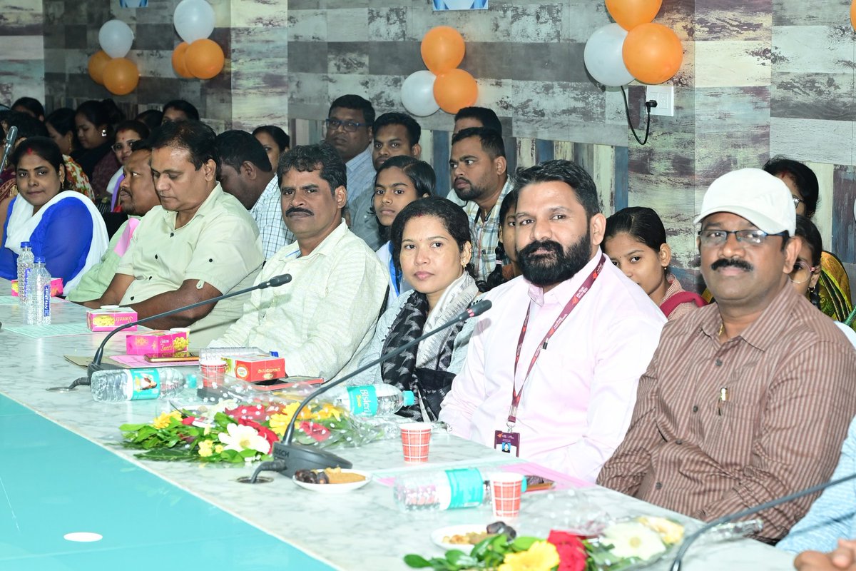 Ganjam_Admin's tweet image. ବିଶ୍ୱ ସଞ୍ଚୟ ଦିବସ ସଞ୍ଚୟ ଓ ଆର୍ଥିକ ସାକ୍ଷରତାର ଗୁରୁତ୍ୱ ସମ୍ବନ୍ଧରେ ସଚେତନତା ସୃଷ୍ଟି କରିବା ପାଇଁ ପାଳିତ ହୁଏ। ଏହାର ଉଦ୍ଦେଶ୍ୟ ବ୍ୟକ୍ତିଗତ ଏବଂ ଜାତୀୟ ଆର୍ଥିକ ସ୍ଥିରତା ପାଇଁ ସୁଦୃଢ଼ ଓ ବୁଦ୍ଧିମାନ ଆର୍ଥିକ ଅଭ୍ୟାସ ବିକଶିତ କରିବାକୁ ଲୋକମାନଙ୍କୁ ପ୍ରୋତ୍ସାହିତ କରିବା।
@CMO_Odisha 
@IPR_Odisha
@FdOdisha 
@WCDOdisha