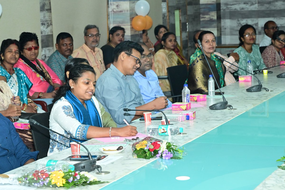 Ganjam_Admin's tweet image. ବିଶ୍ୱ ସଞ୍ଚୟ ଦିବସ ସଞ୍ଚୟ ଓ ଆର୍ଥିକ ସାକ୍ଷରତାର ଗୁରୁତ୍ୱ ସମ୍ବନ୍ଧରେ ସଚେତନତା ସୃଷ୍ଟି କରିବା ପାଇଁ ପାଳିତ ହୁଏ। ଏହାର ଉଦ୍ଦେଶ୍ୟ ବ୍ୟକ୍ତିଗତ ଏବଂ ଜାତୀୟ ଆର୍ଥିକ ସ୍ଥିରତା ପାଇଁ ସୁଦୃଢ଼ ଓ ବୁଦ୍ଧିମାନ ଆର୍ଥିକ ଅଭ୍ୟାସ ବିକଶିତ କରିବାକୁ ଲୋକମାନଙ୍କୁ ପ୍ରୋତ୍ସାହିତ କରିବା।
@CMO_Odisha 
@IPR_Odisha
@FdOdisha 
@WCDOdisha