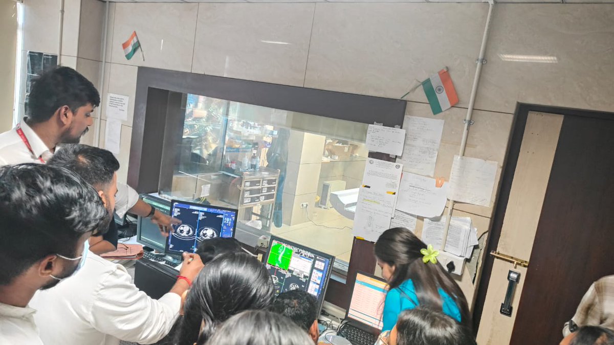 mfsbsbe_iiti's tweet photo. Our https://t.co/4UtamyLC6A Biomedical Device students visited AIIMS Bhopal as a part of their Clinical Immersion course, They explored cutting-edge technologies including FMRI &amp; other advanced clinical systems. Bridging classroom learning with real-world healthcare innovations. https://t.co/pMArrd6AWt
